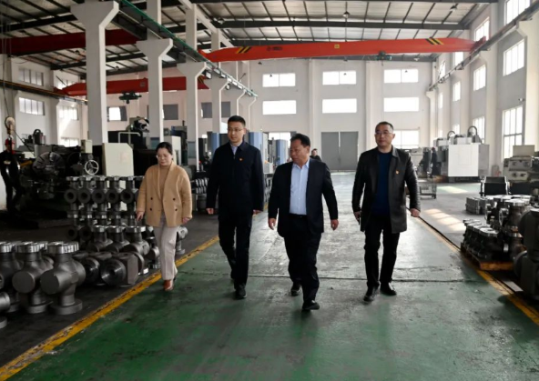 王弋赴芦沟镇走访挂钩服务企业